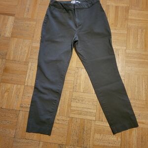 A New Day Stretch Olive  Long Capri sz8